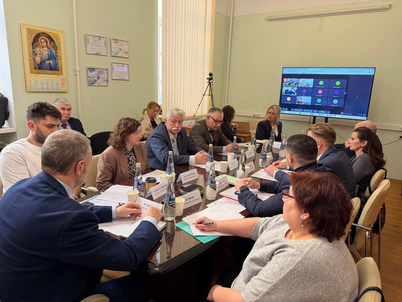 В Общественной палате Ленинградской области обсудили вопросы эксплуатации лифтов и подъемных платформ