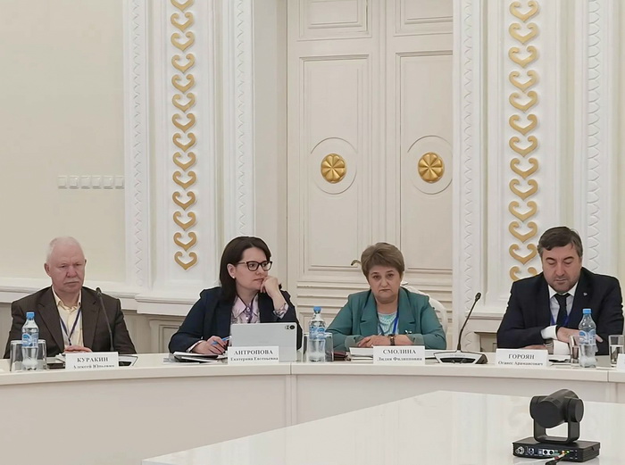 В жилых домах Центрального федерального округа в 2025 году заменили около 7 тысяч лифтов