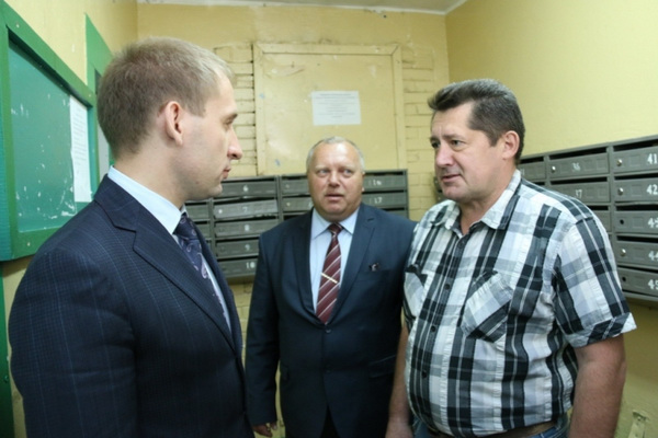 Работу лифтов в многоквартирных домах и планы по дальнейшей замене лифтов обсудили накануне на совещании под руководством главы Приамурья Александра Козлова