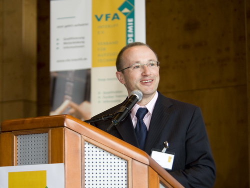 Президент Союза лифтовой техники Германии VFA-Interlift Ахим Хюттер согласился ответить на вопросы Интернет-журнала «Лифтовики»