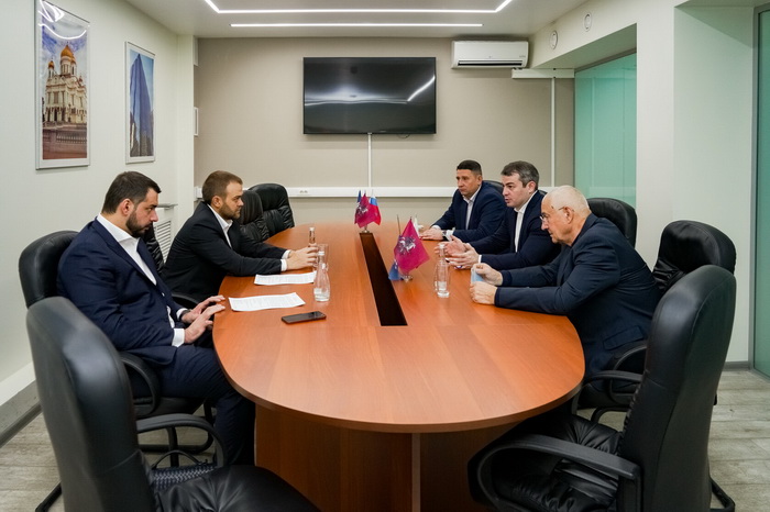 Директор департамента Минпромторга Валерий Пивень посетил ПАО «Карачаровский механический завод»