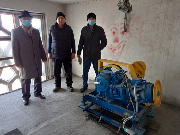 В жилых домах Бишкека появилось 20 новых лифтов