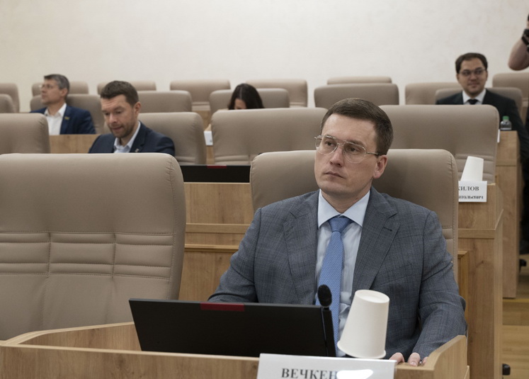 На заседании комиссии по городскому хозяйству Екатеринбургской гордумы обсудили вопрос замены лифтов